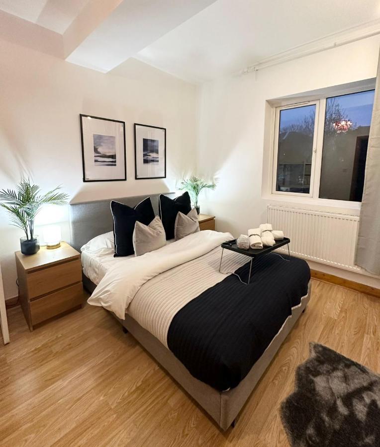 Retreat To A Stylish Ensuite In Londen