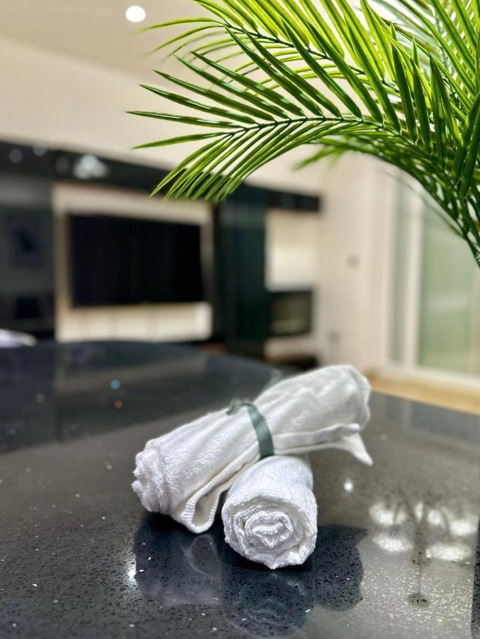 Vakantiehuis Retreat To A Stylish Ensuite In *