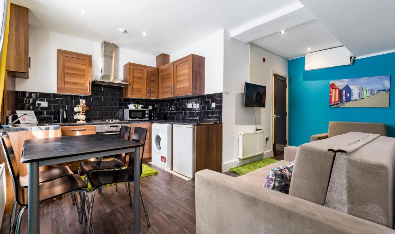 Aldgate Flats *