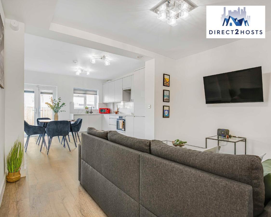 Stylish Two Bedroom By Direct2hosts Short Lets West Oasis With Workspace & Long