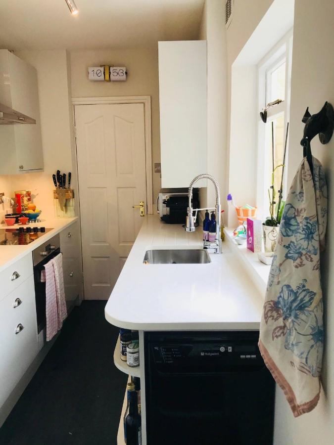 Apartamento Colourful 2 Bed 2 Bath Tooting House Londres