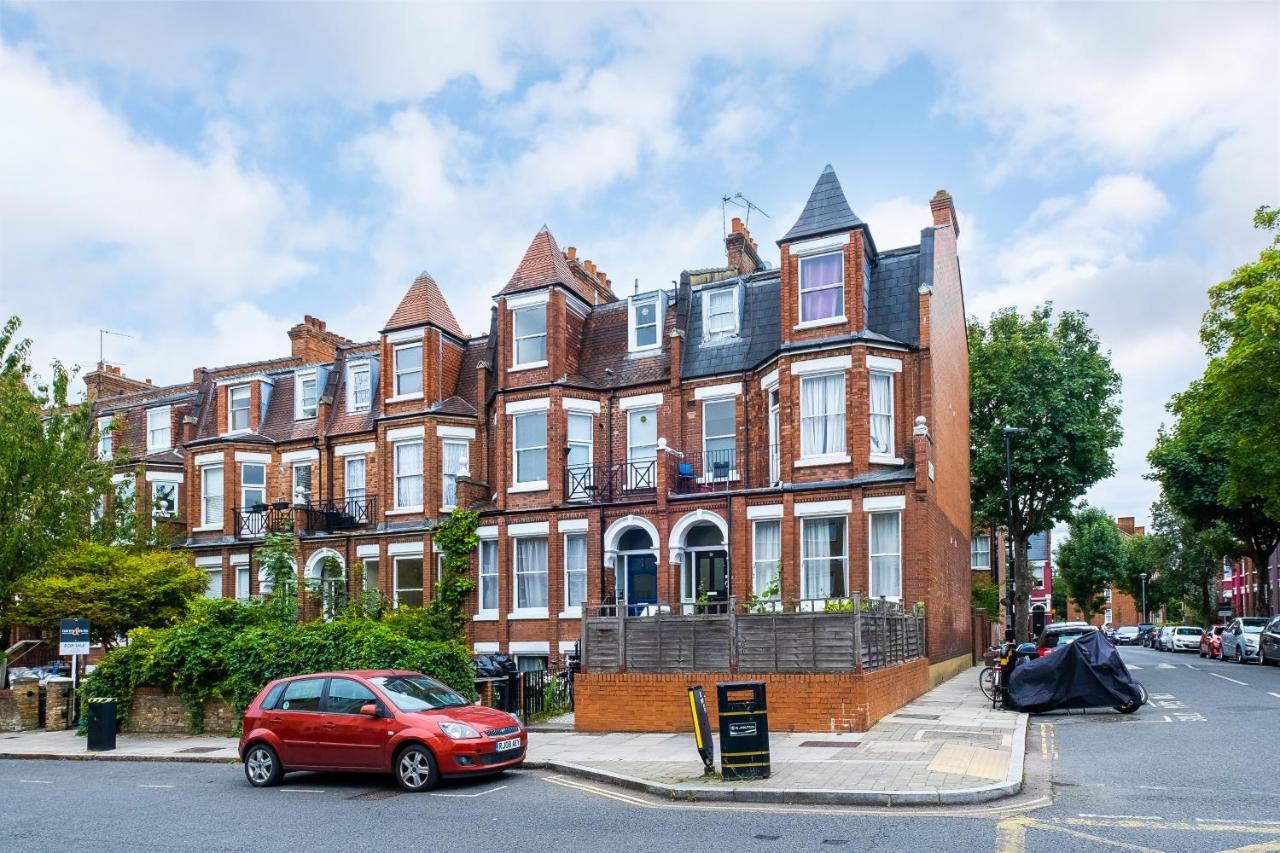 Double En-suite In Finsbury Park Homestay *