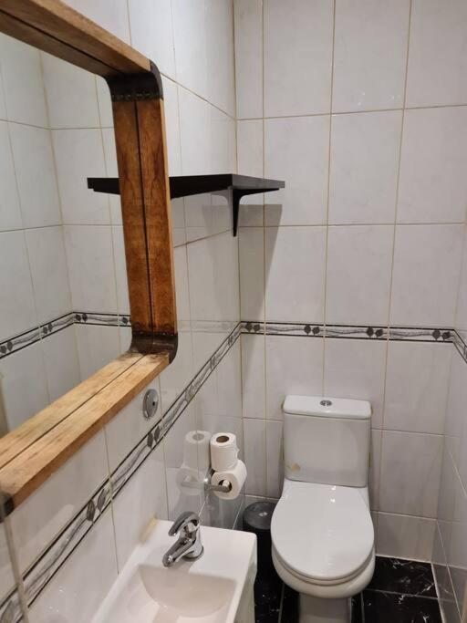 Cute One Bedroom Apartment *