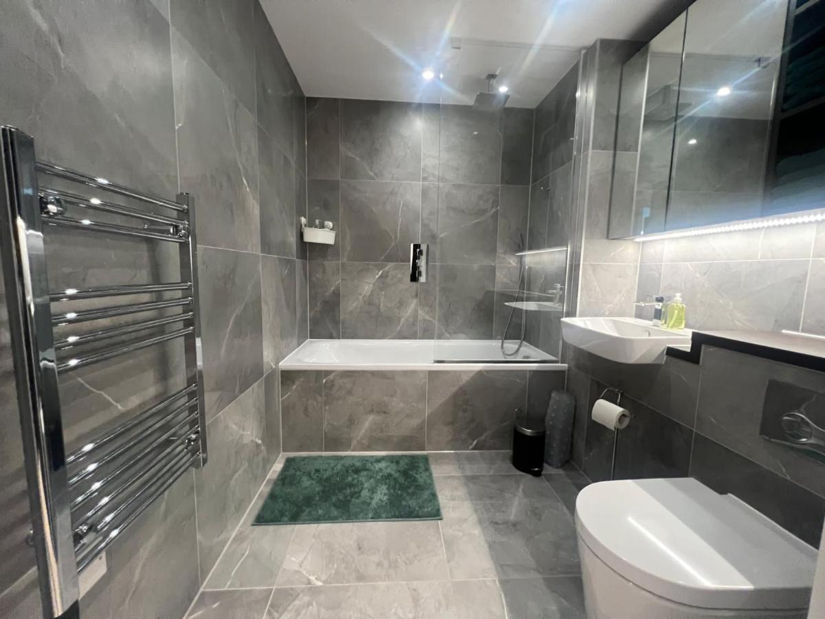 One West Point , Icon Tower London