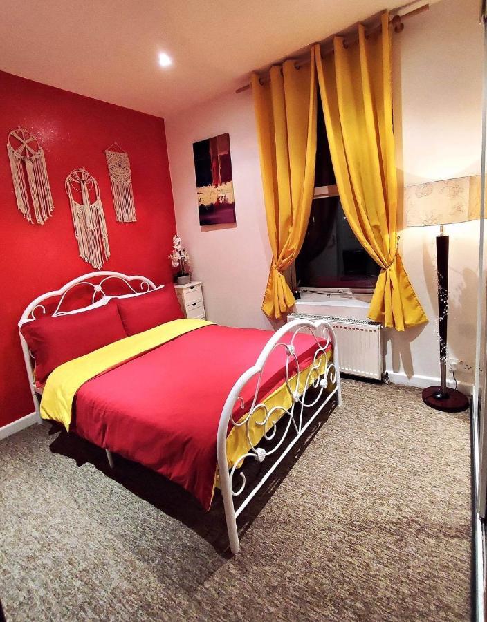 Double Lgbt Bed & Breakfast *