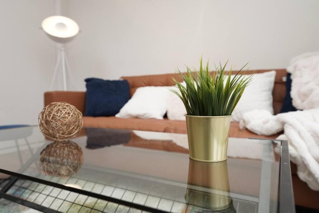 Newly Renovated Modern 4 Bed 3 Bath Apartamento