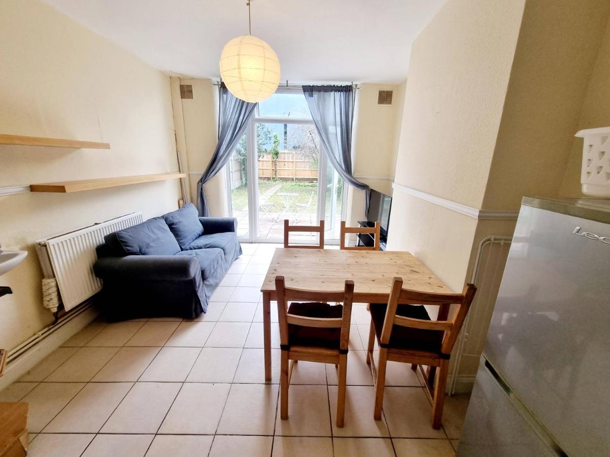 Homestay Orford Village London