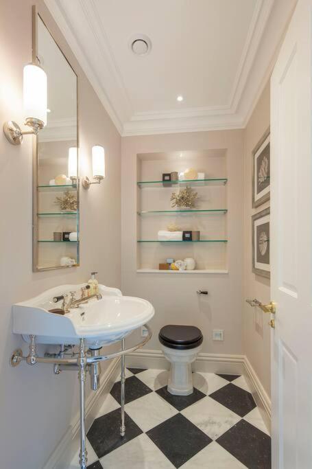 Hyde Park-penthouse-air Con-luxury Apartment