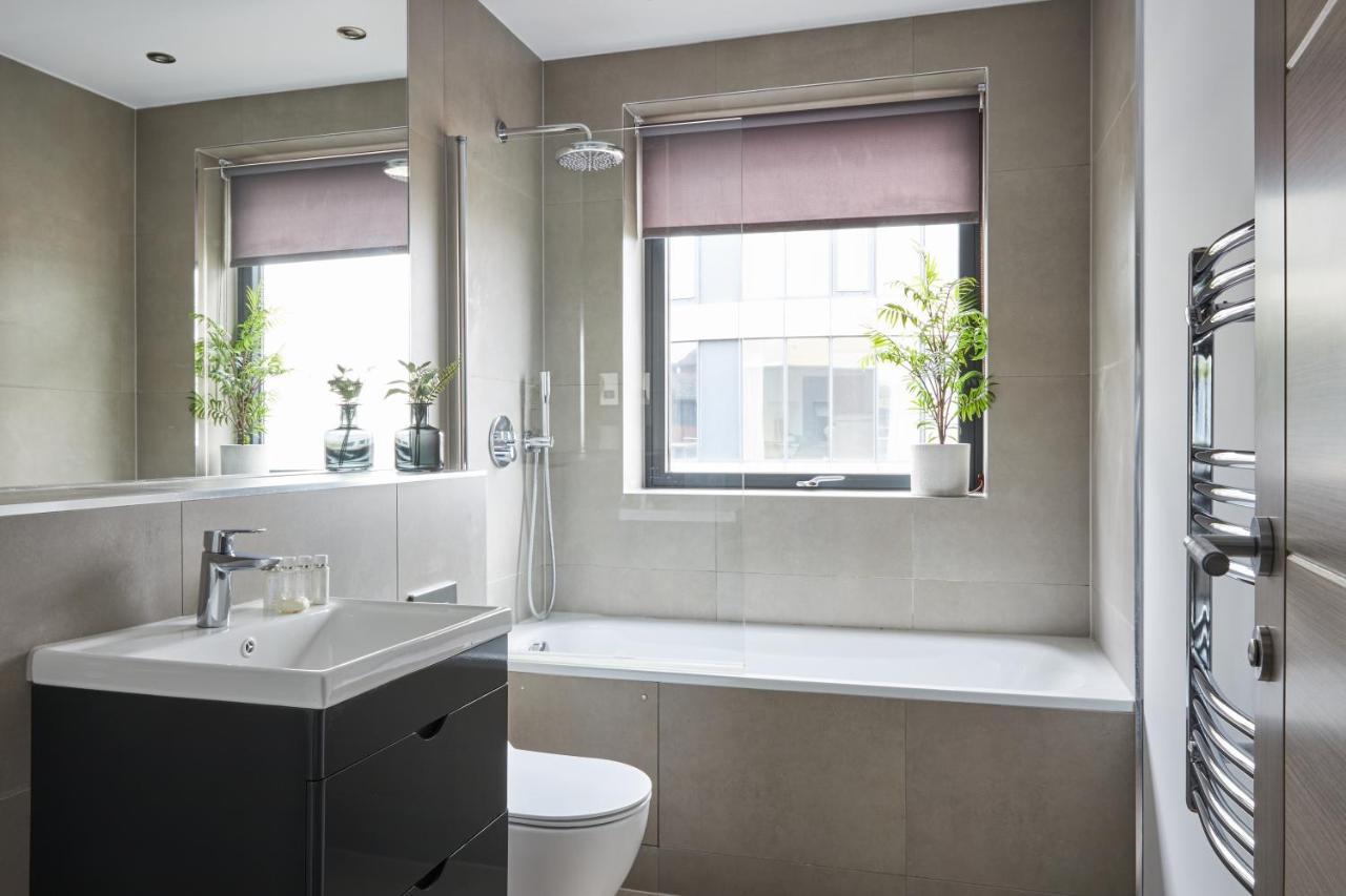Kings Oak House By Viridian Apartment *