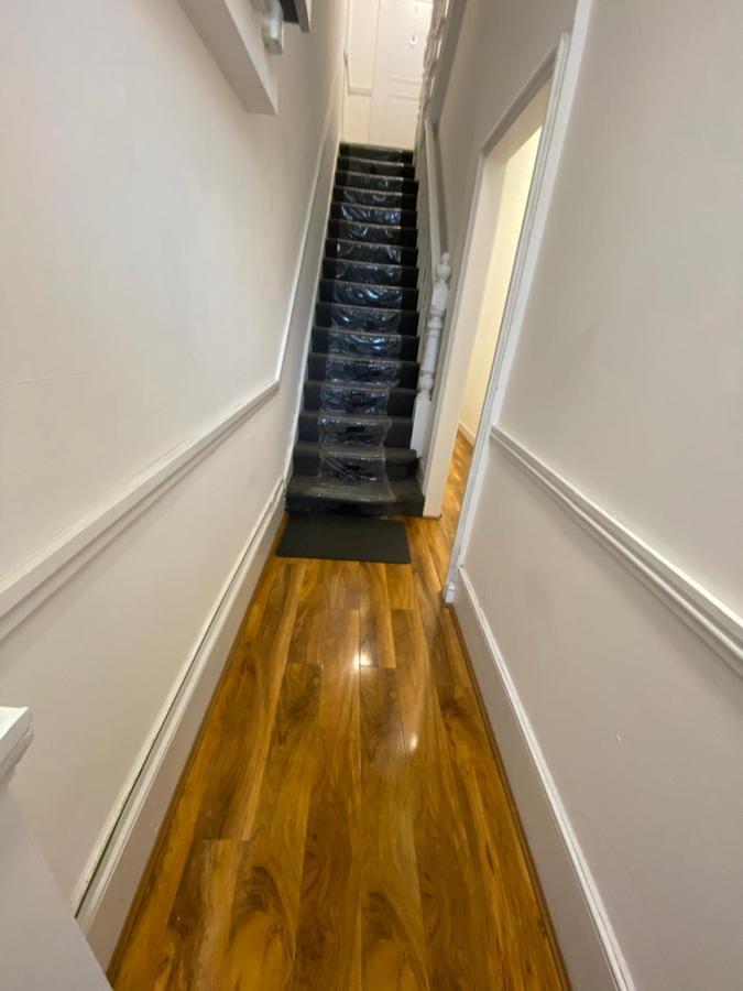30 Willesden Lane