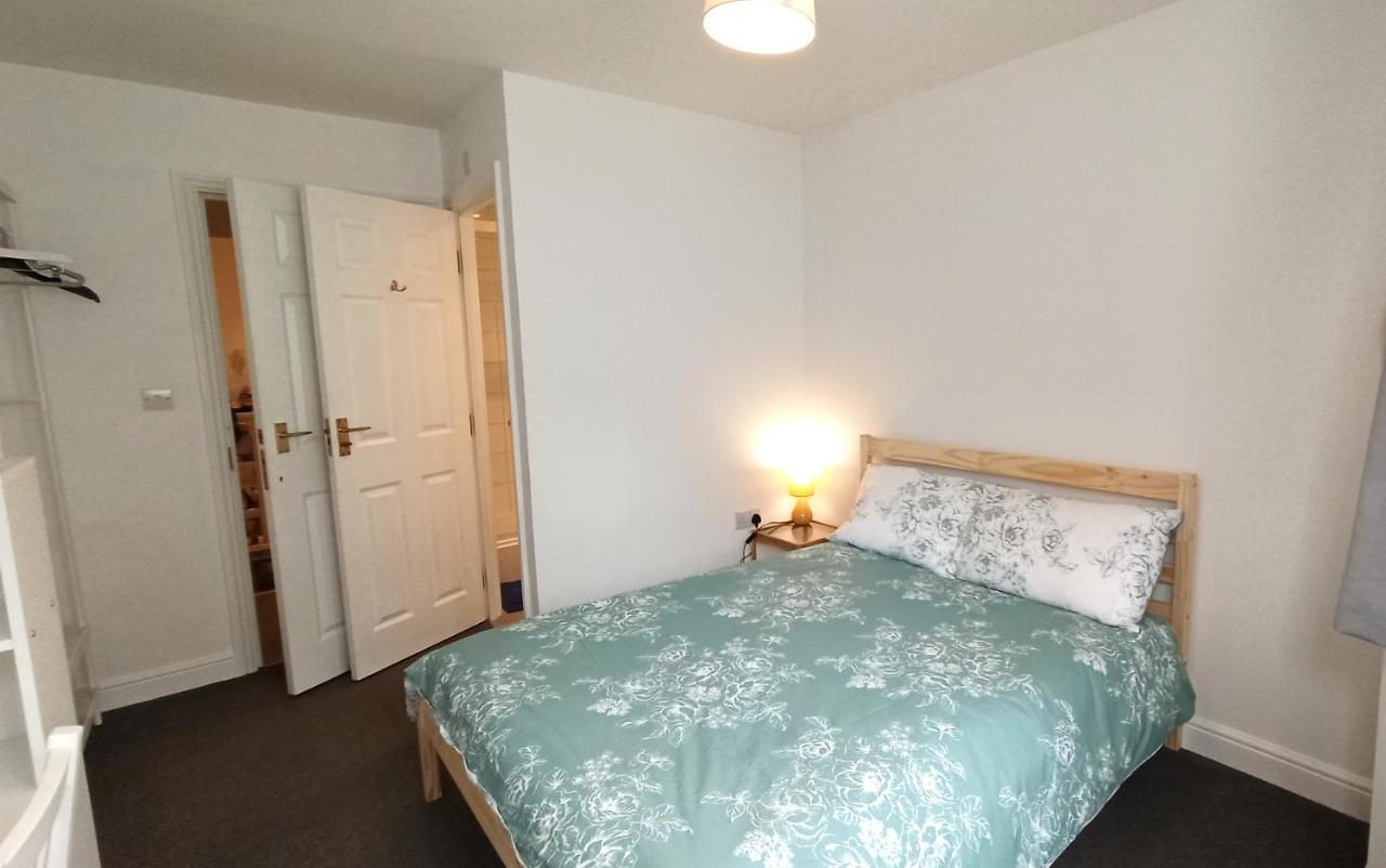 Bright, Chilled Ensuite Db In A Shared Flat! Accommodatie bij particulieren Londen