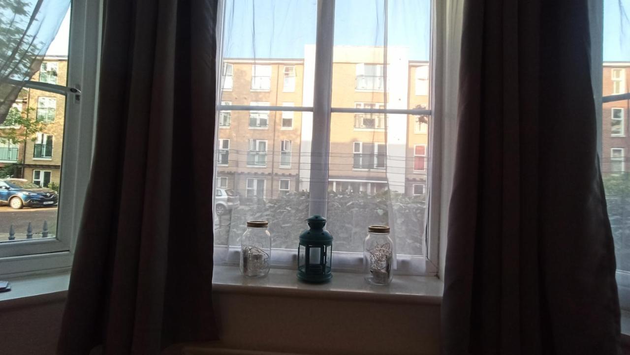 Bright, Chilled Ensuite Db In A Shared Flat! Londen