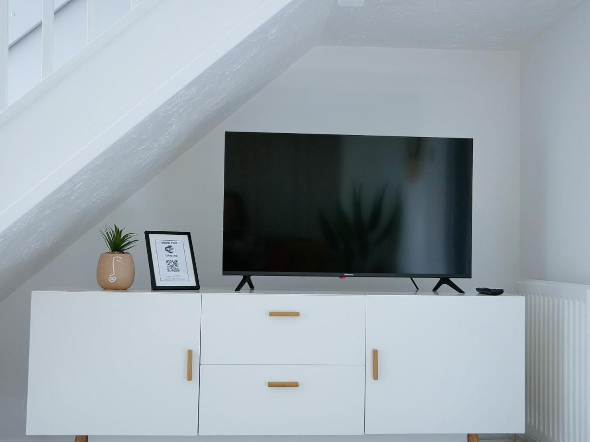 East House Near Tube With Parking Ferienhaus London
