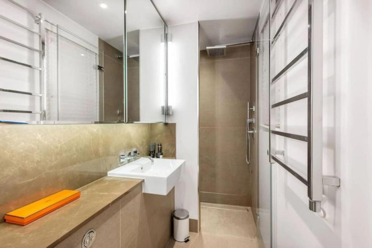 Posh 3 Bedroom Flat With Terrace And Indoor Fireplace In Mayfair, Near Hyde Park Londres