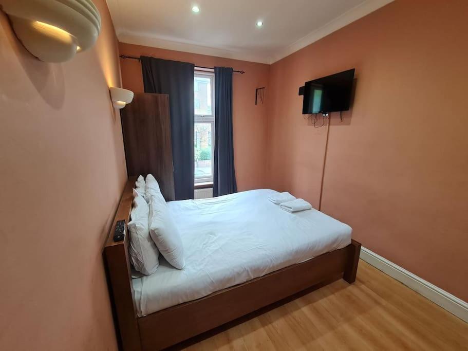 Cute One Bedroom *