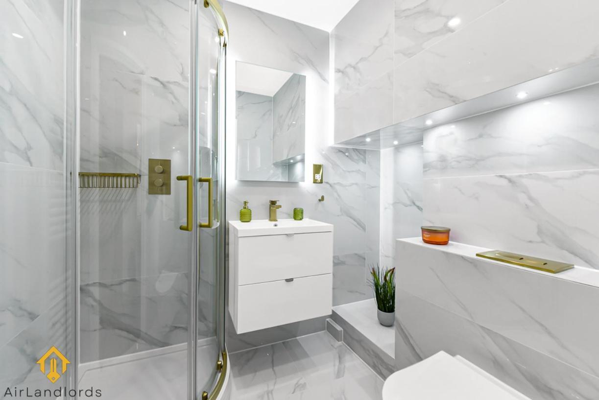 Exclusive 3 Bed 3bath Penthouse Near Canary Wharf *