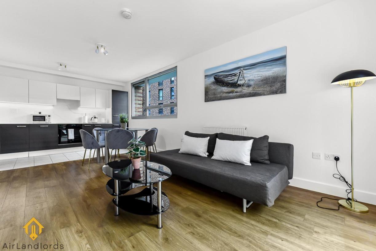 Appartement Exclusive 3 Bed 3bath Penthouse Near Canary Wharf Londen