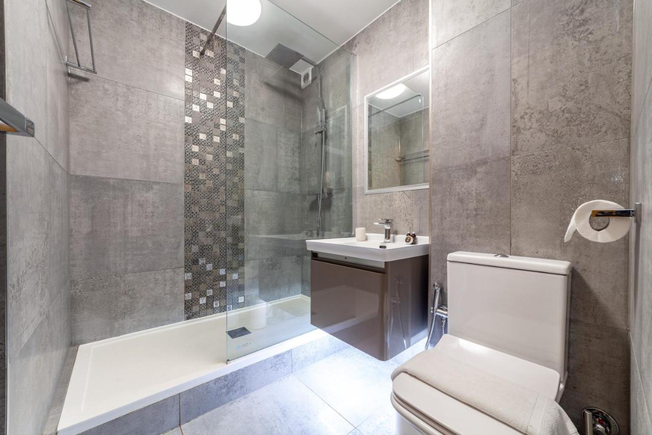 The Ealing Collection Apartment *