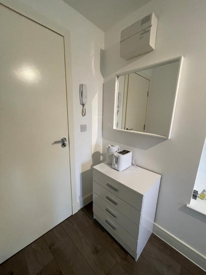 Letzi Private En-suite Near Wembley Privatunterkunft *