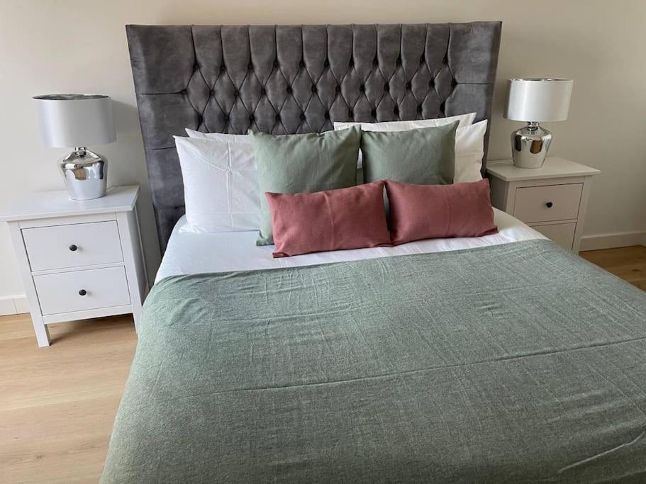 Appartement Luxury With Ac By The River Londen