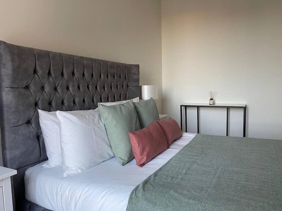 Luxury With Ac By The River * Londen