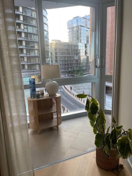 Luxury With Ac By The River Londen