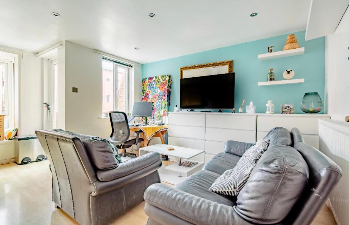 Apartment Comfortable Homestyle London