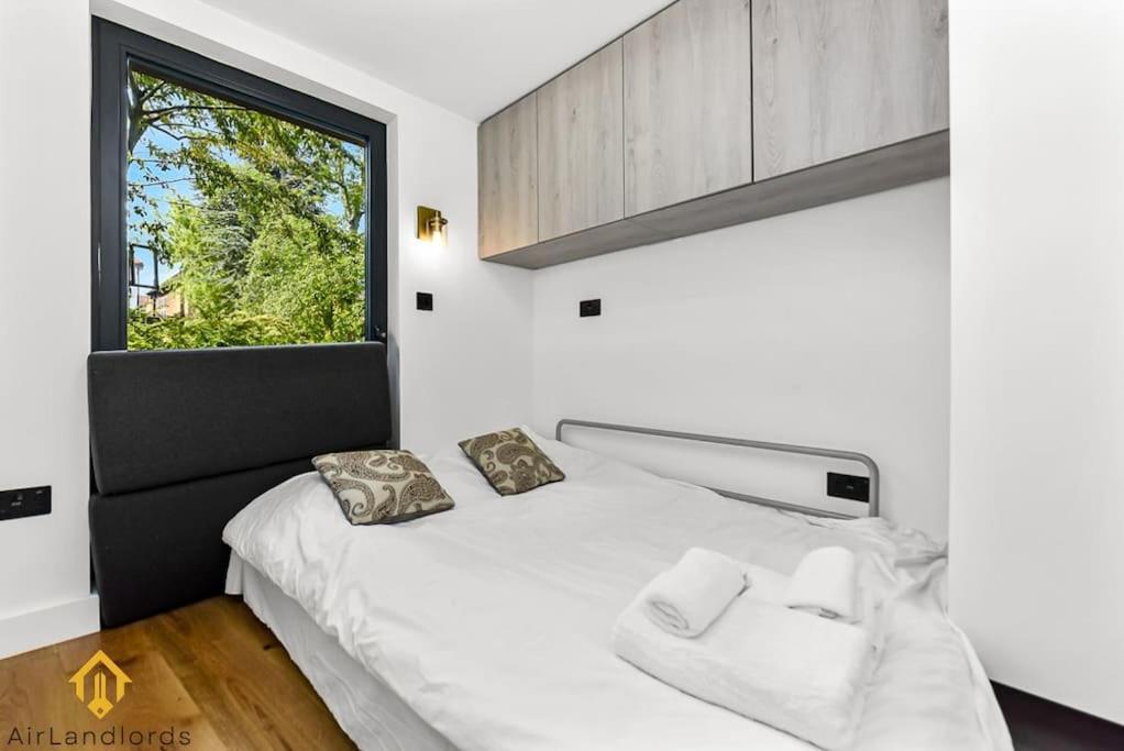 Holiday home Charming Modern Chic Pad Summer House London