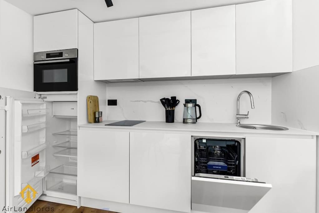 Charming Modern Chic Pad Summer House London
