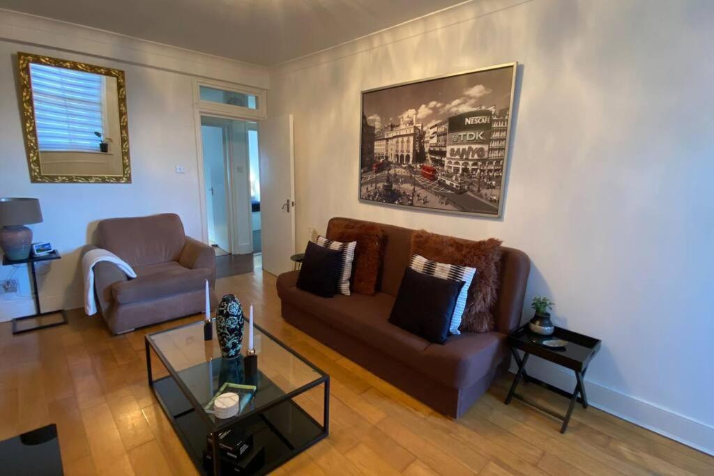 Camberwell Central: 2-bedroom Flat With Excellent Connections *