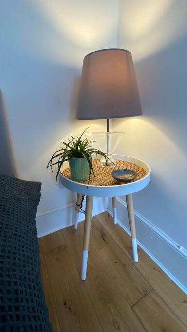 Camberwell Central: 2-bedroom Flat With Excellent Connections
