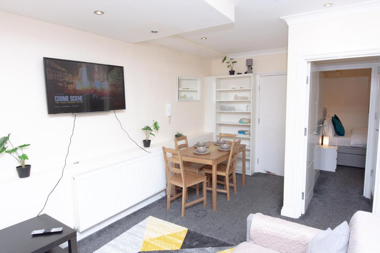 Evergreen Apartments-flat 7, * Londen