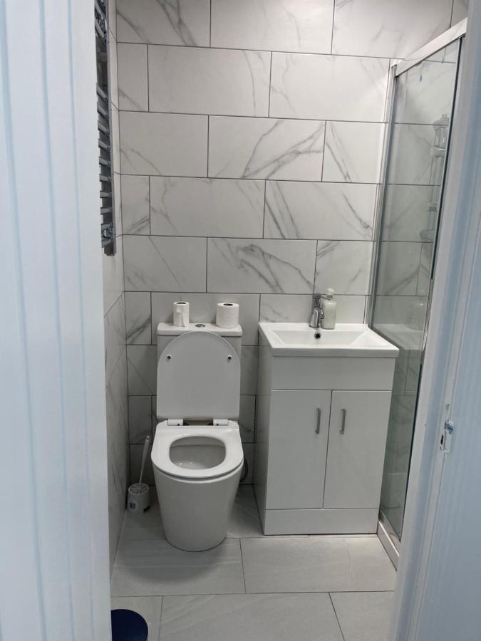 Apartment East Self Check In London