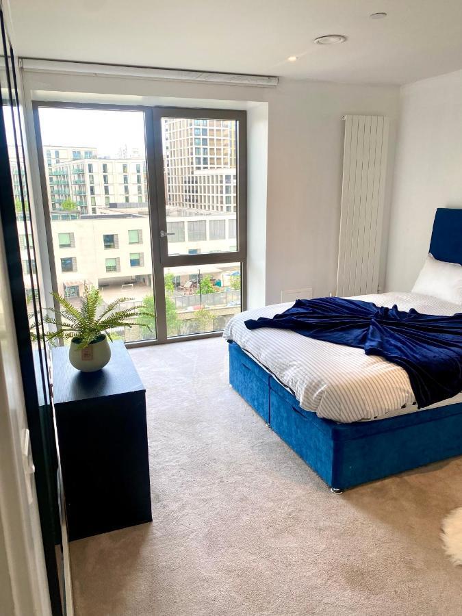 Md : Stunning 2 Bedroom 2 Bath - Royal Docks * Londen