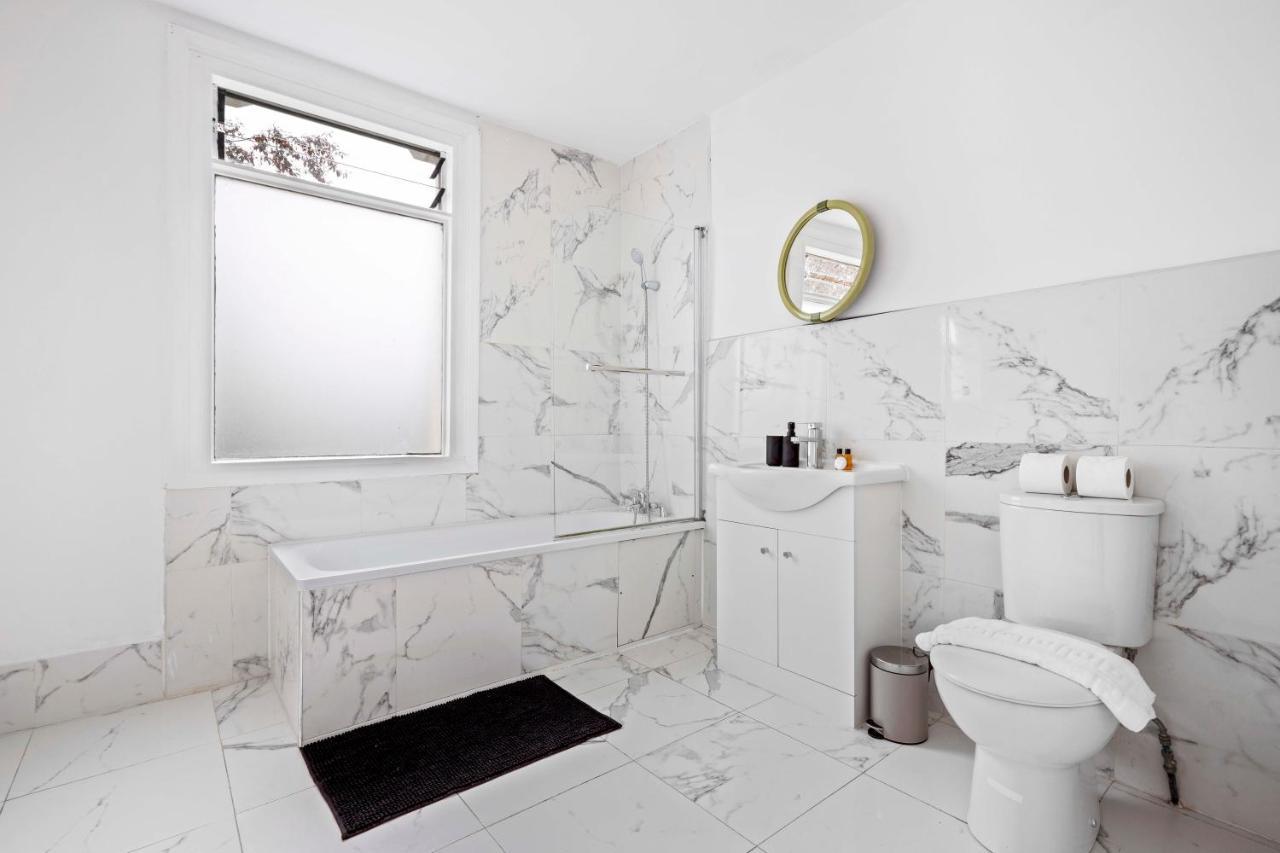 Parea Living - Hackney, 4-bedroom Victorian House W Big Garden Holiday home *