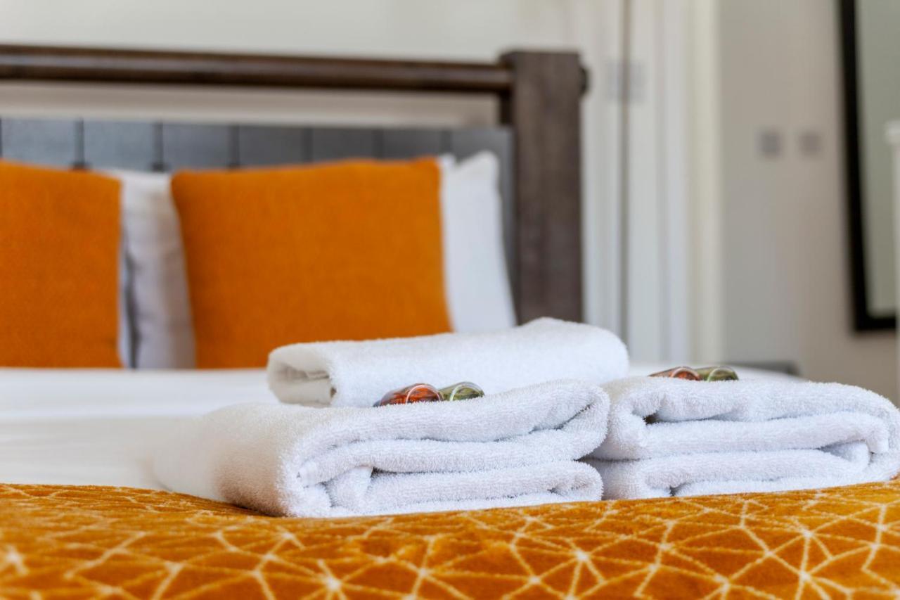 Bright 2 Bdr House Wgarden & Parking, Greenwich Appartement Londen