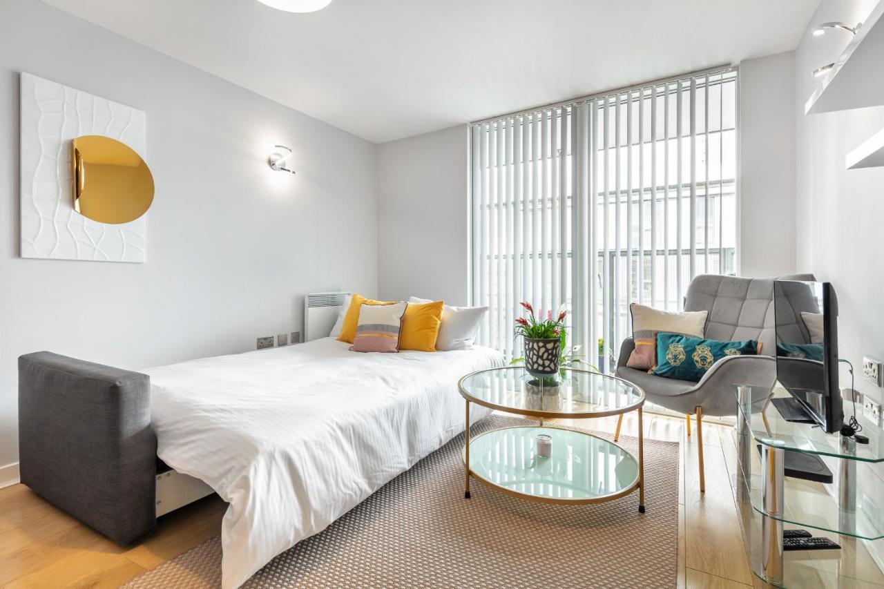 Appartement Stunning With Underground Parking! *