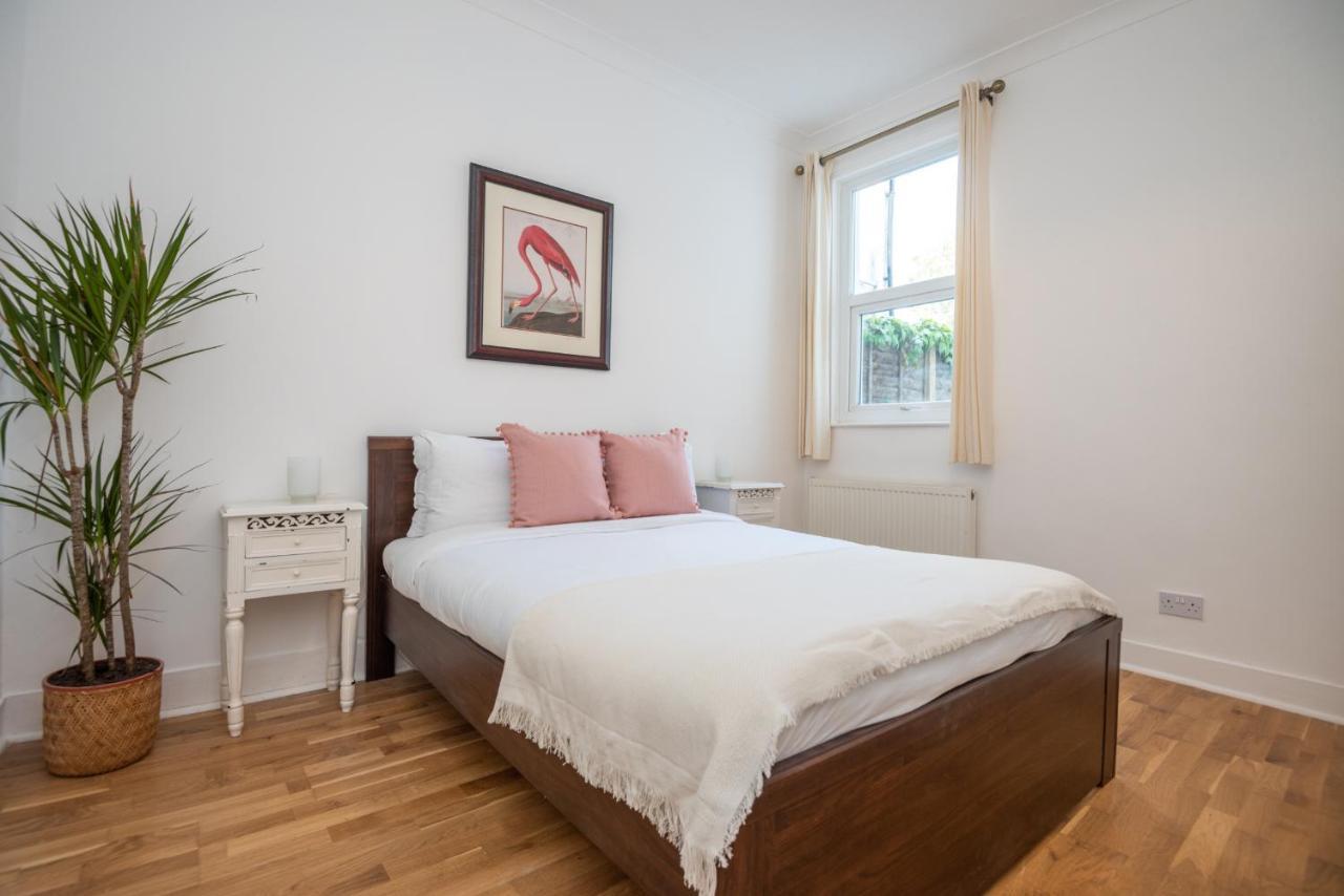 Spacious House * London