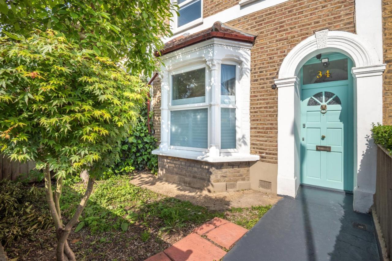 Spacious House * London