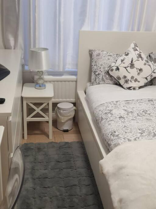2 Bedroom Flat In Vauxhall, Apartment *
