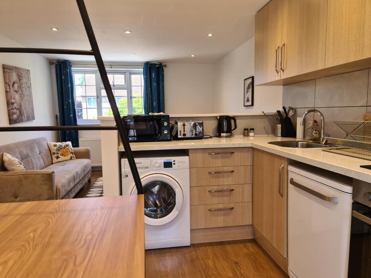 Appartement New - Family 2 Bedroom In Quiet Street Near Parks 107-3 1fl Londen