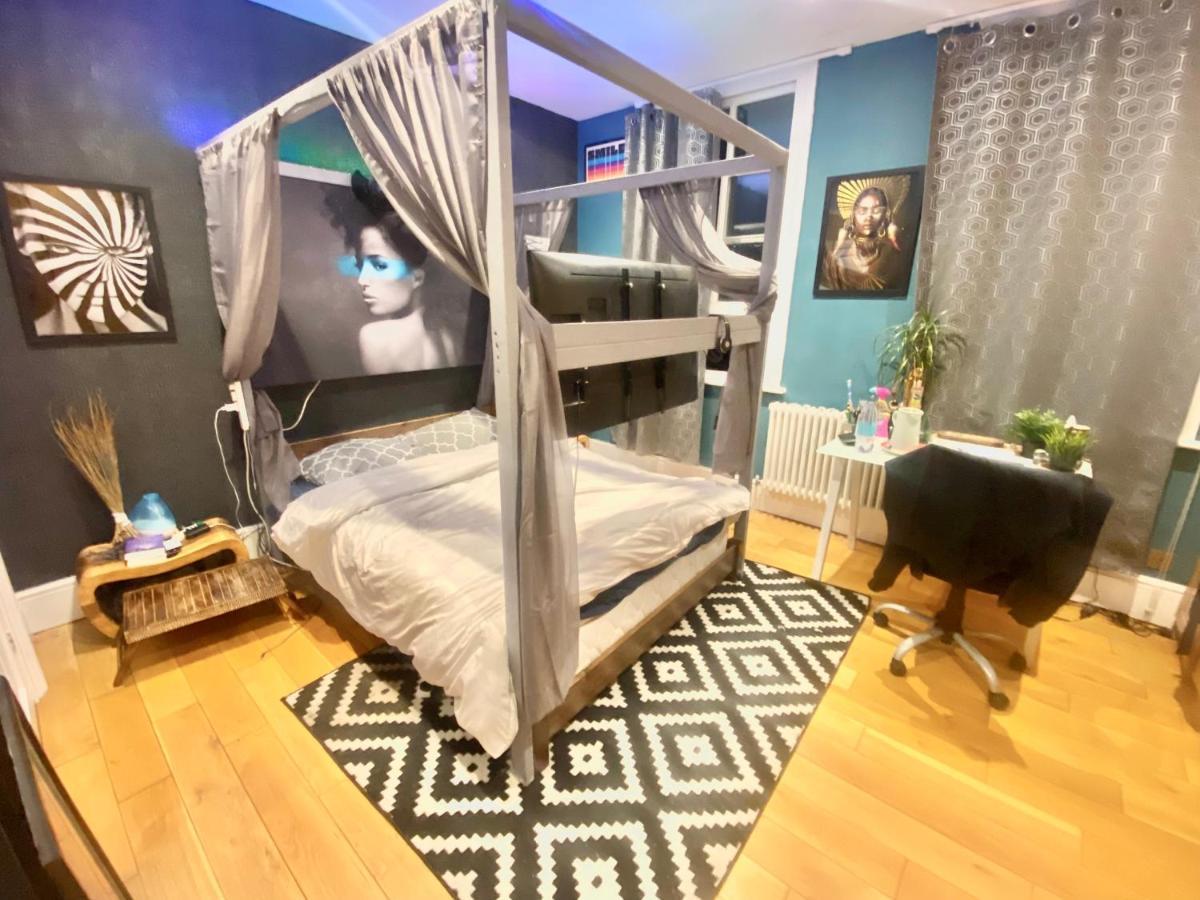 Holiday home 3bed 2bath Poplar Townhouse