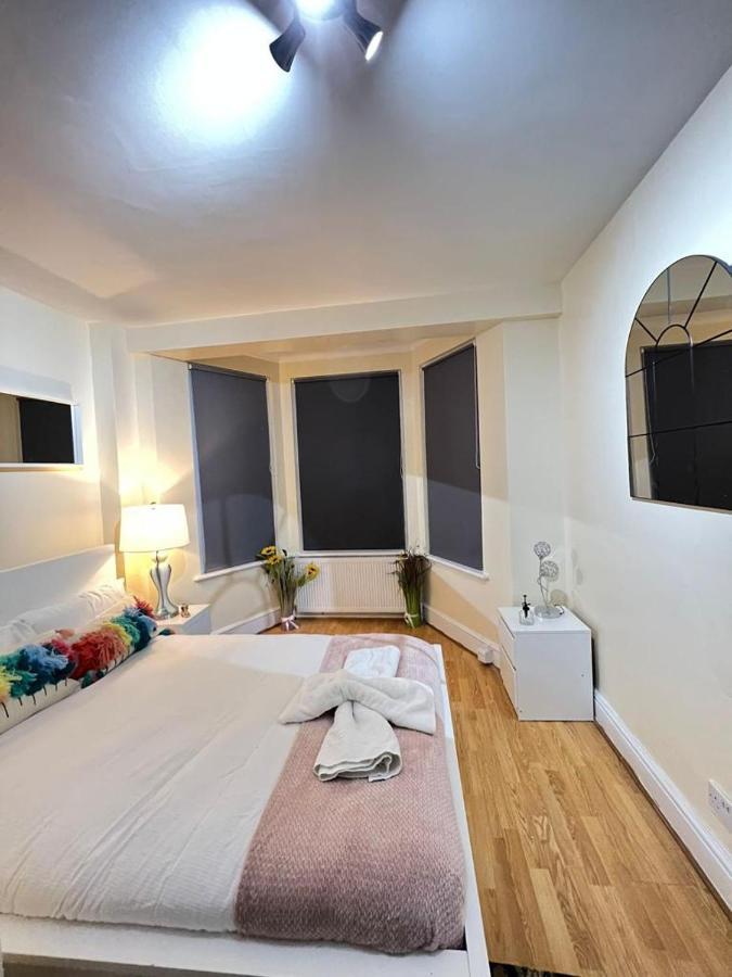 Comfy 2 Bedroom Flat Edgware Road London