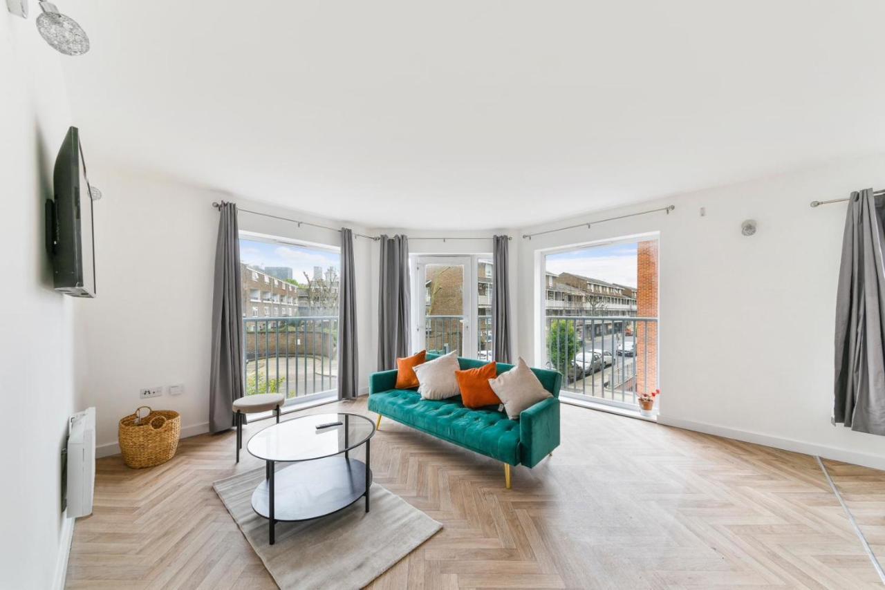 Appartement Amazing 2 Bedroom Flat In Canary Wharf Londen
