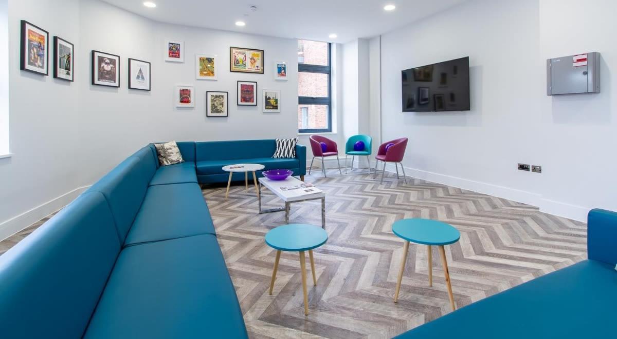 Apartment Stunning Modern At Seven Sisters Located In *