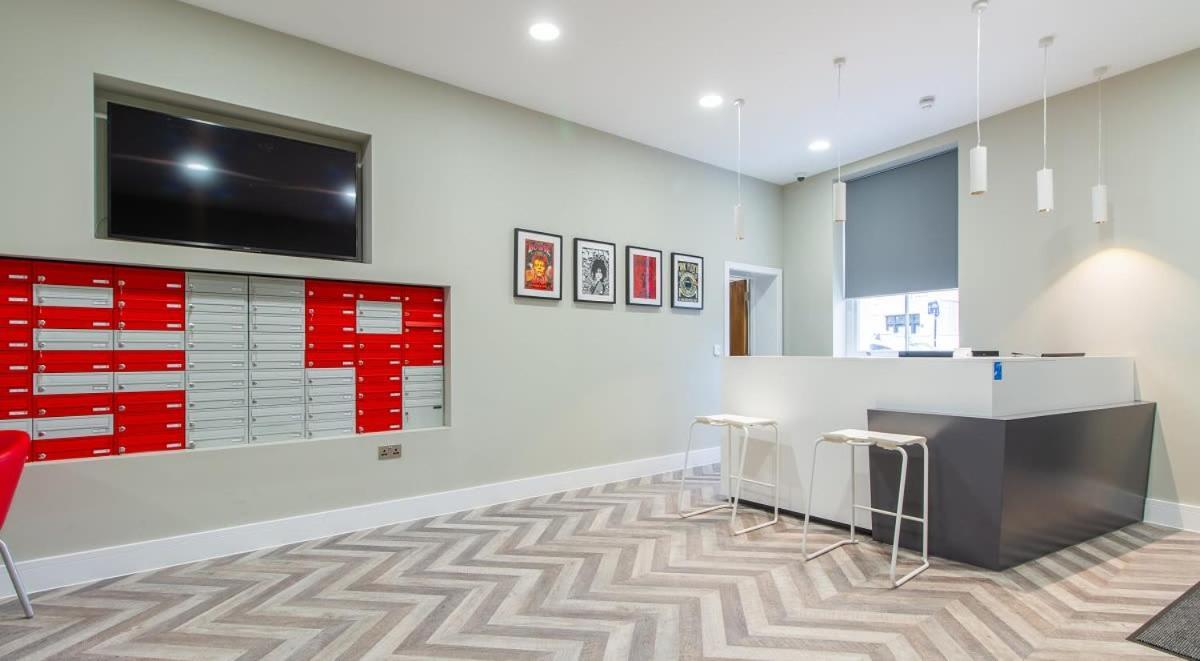 Stunning Modern At Seven Sisters Located In Apartment London