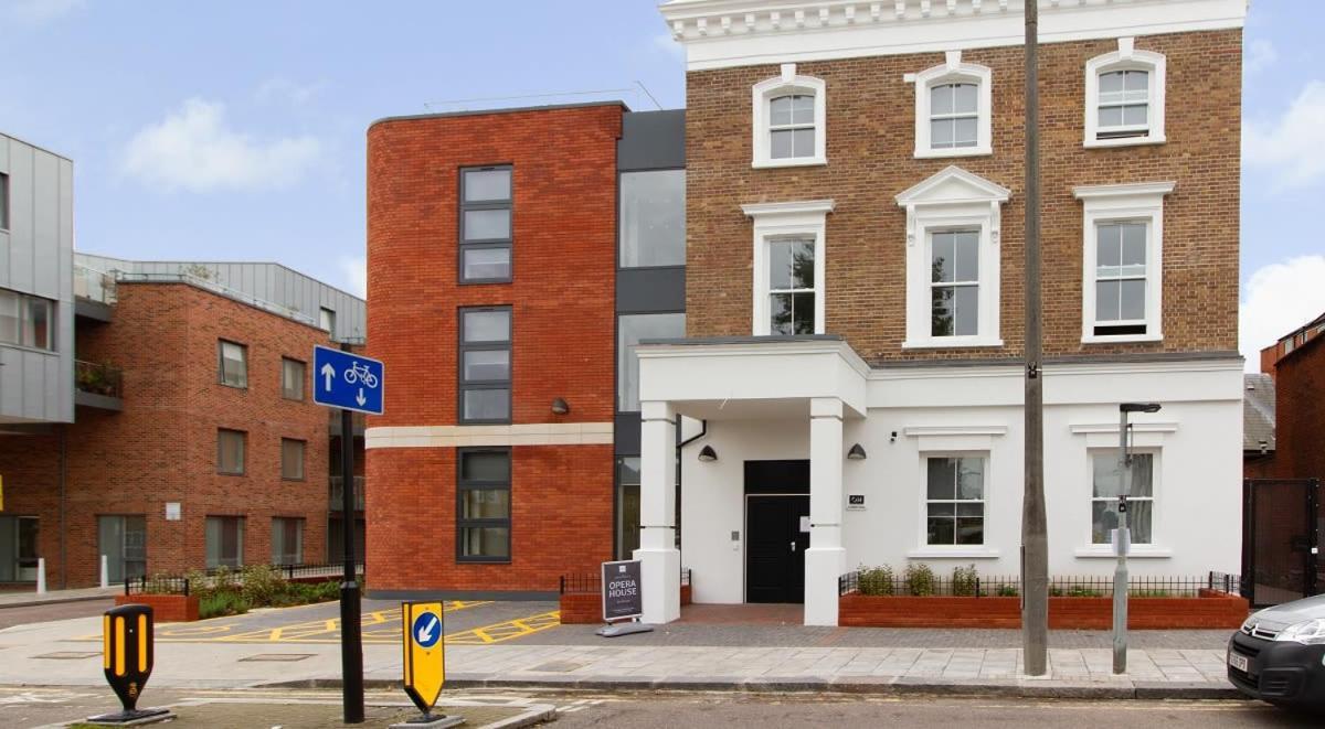Apartment Stunning Modern At Seven Sisters Located In *