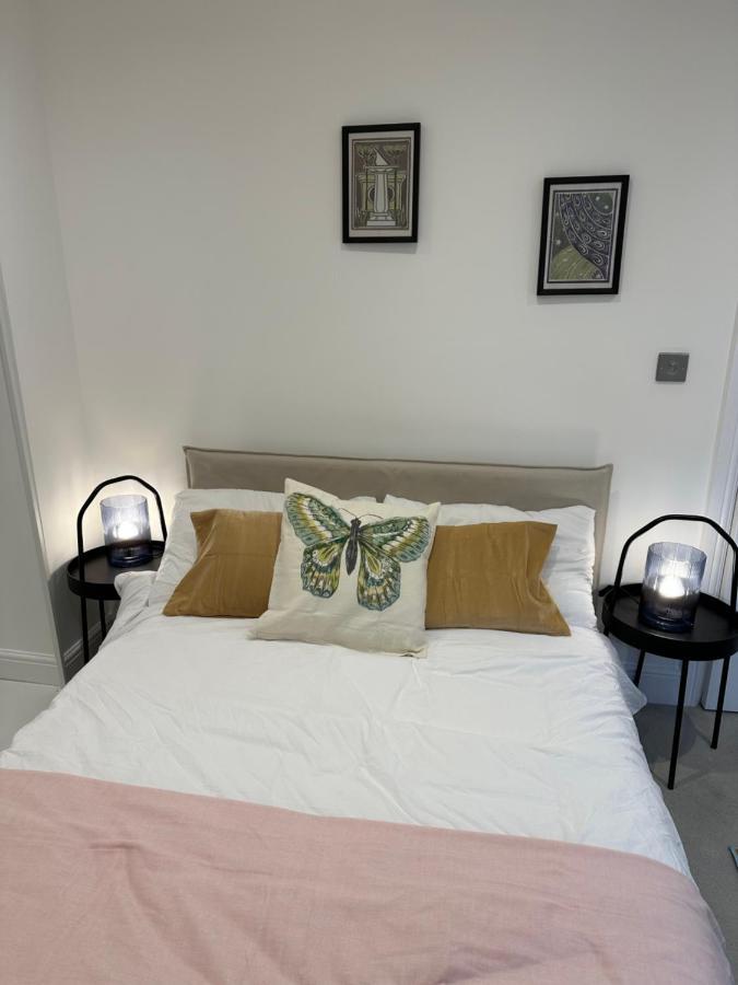 Brilliant Private Bedroom & En-suite In New Flat -1a August House Apartamento Londres