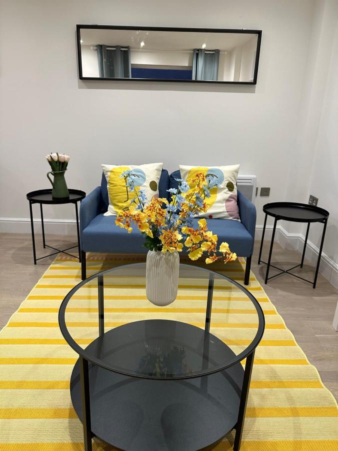 Brilliant Private Bedroom & En-suite In New Flat -1a August House Londres