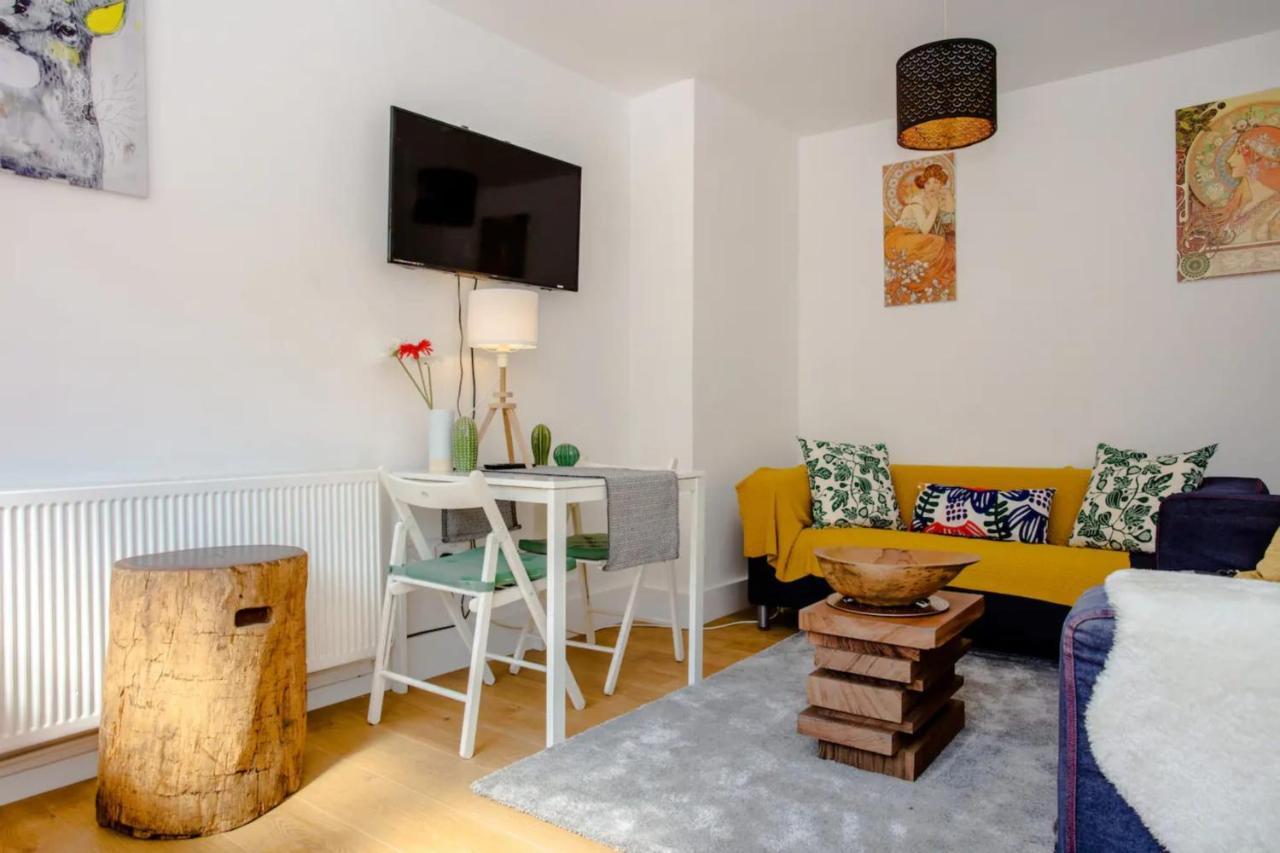 Stylish 4bd House With Private Garden - Stratford *